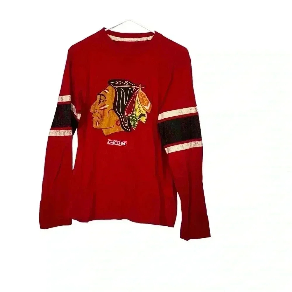 Chicago Blackhawks Red NHL CCM Long Sleeve Shirt Men's Size Small Embroidered